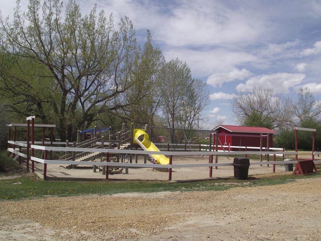 Dinosaur Trail Rv Resort & Cabins Drumheller Zewnętrze zdjęcie